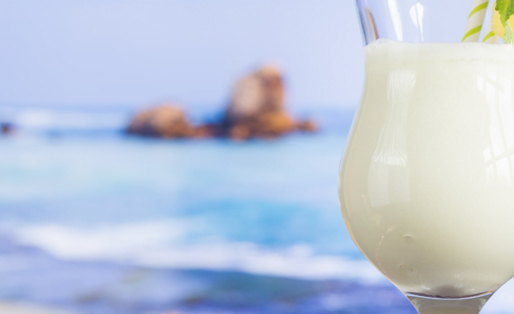 ¿Sabías que la piña colada fue creada en Puerto Rico? - Easy Español