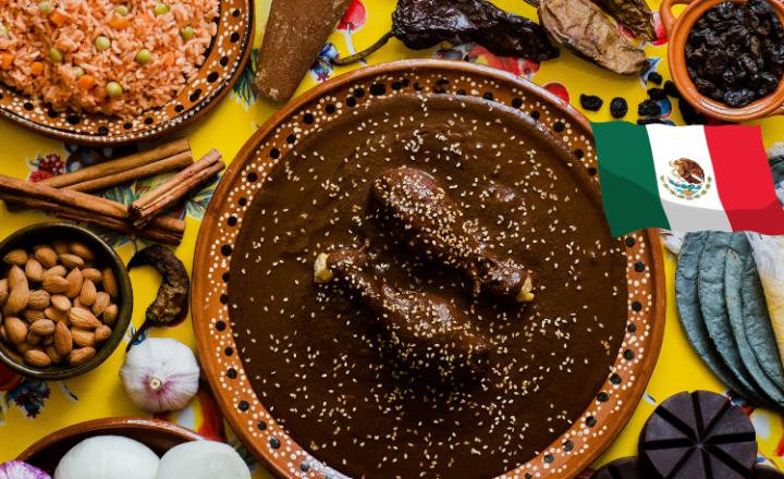 ¿Sabías que la receta original del mole tiene chocolate y casi 100 ingredientes más? - Easy Español
